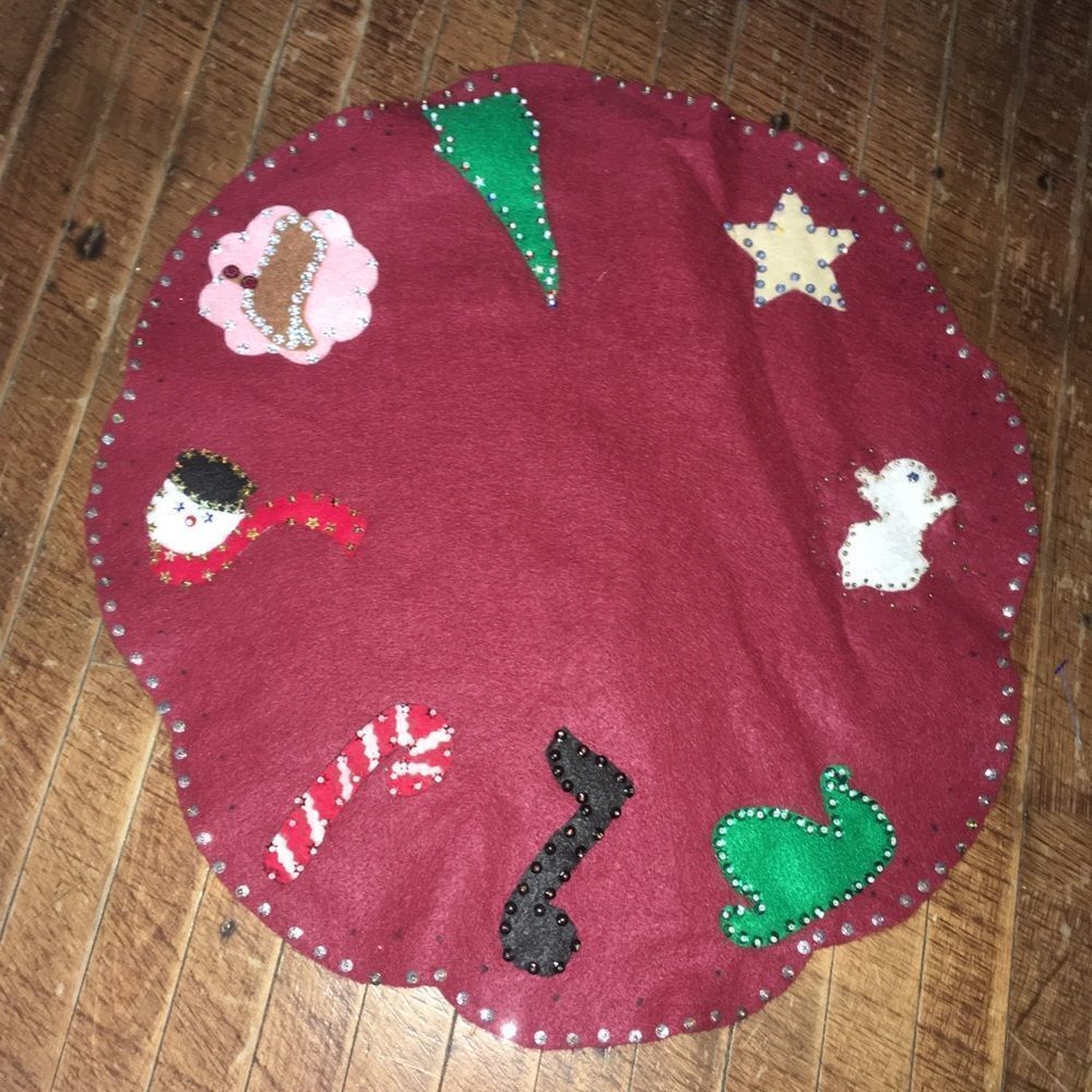 Vintage Christmas felt appliqué tabletop decoration